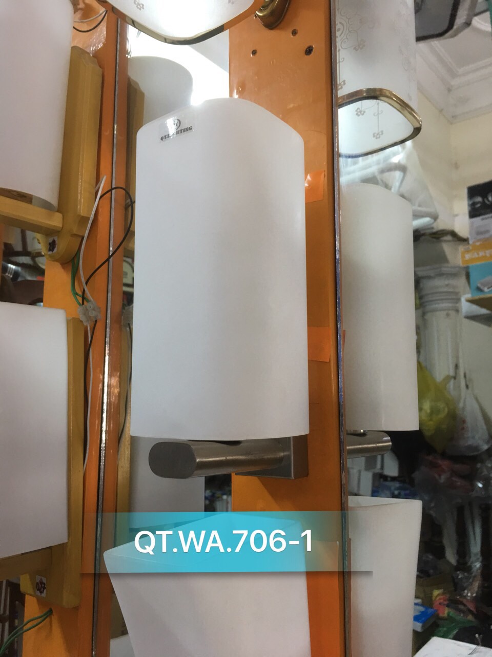 Đèn tường nội thất QT-706 tròn